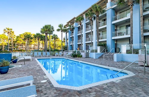 Gulf Place Hotel | 258 m² Hotel ∙ 4 guests