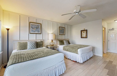 Gulf Place Hotel | 258 m² Hotel ∙ 4 guests