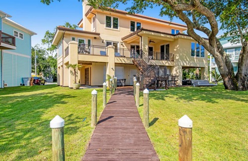 Gulf Breeze House | 260 m² House ∙ 4 bedrooms ∙ 12 guests