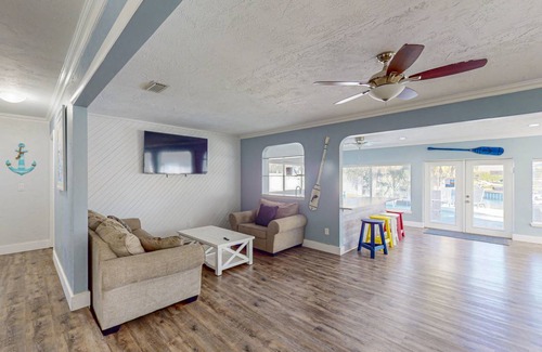 Upper Grand Lagoon House | 271 m² House ∙ 3 bedrooms ∙ 10 guests