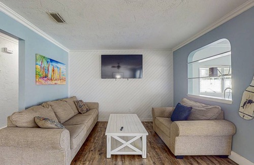 Upper Grand Lagoon House | 271 m² House ∙ 3 bedrooms ∙ 10 guests