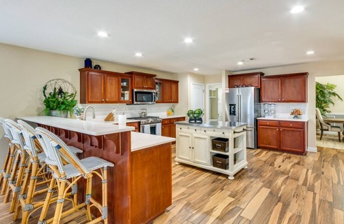Brent House | 278 m² House ∙ 4 bedrooms ∙ 14 guests