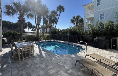 Crystal Shores House | 285 m² House ∙ 5 bedrooms ∙ 14 guests