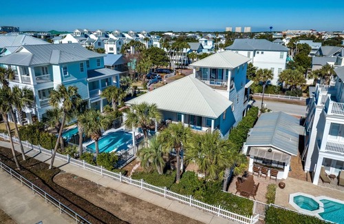 Crystal Shores House | 285 m² House ∙ 5 bedrooms ∙ 14 guests