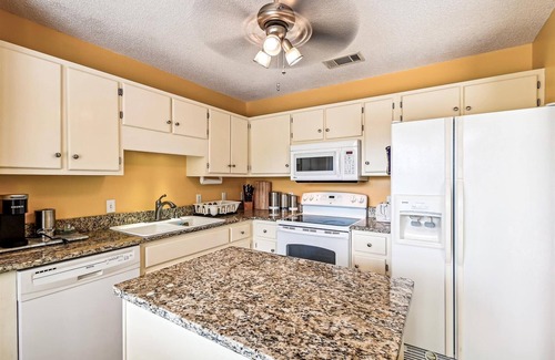 El Centro Beach House | 3 Bedroom Home w/Large Private Yard & Garage Parking, Near the Beach!