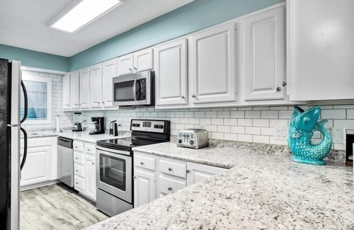 Biltmore Beach Condo | 3 Bedroom Luxury Shoreline, Spacious Oceanfront Condo with Scenic View