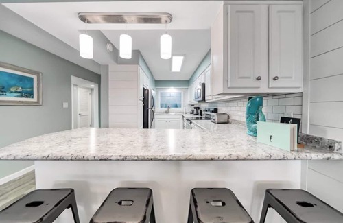 Biltmore Beach Condo | 3 Bedroom Luxury Shoreline, Spacious Oceanfront Condo with Scenic View