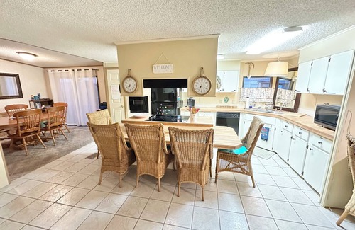 Mexico Beach House | 3-BR family home 2 blocks from main beach access in downtown Mexico Beach