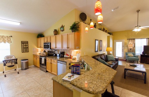 Fort Walton Beach - Destin House | 3 KING BEDS, 4BR,2 FULL BATHS, FREE PRIVATE HEATED POOL, WALK TO PRIVATE BEACH