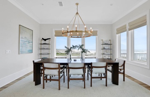 East End House | 315 m² House ∙ 5 bedrooms ∙ 13 guests
