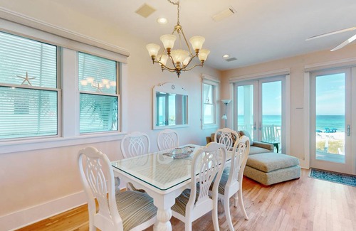 Sunnyside House | 320 m² House ∙ 3 bedrooms ∙ 8 guests