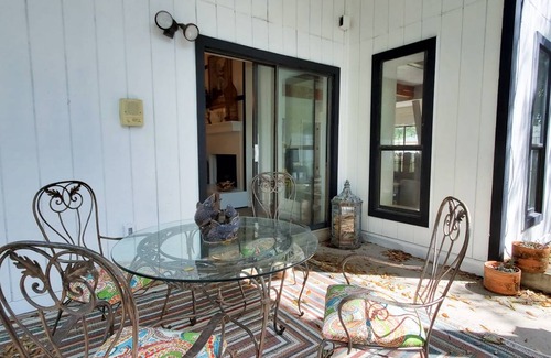 Navarre House | 335 m² House ∙ 4 bedrooms ∙ 16 guests