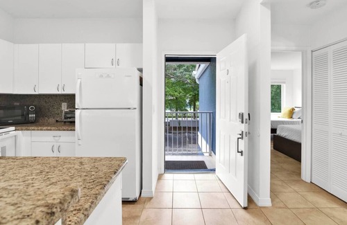 Mission Bay Apartment | 350D - Sunny Apt in Boca Raton