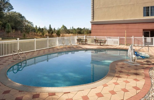 Crestview Hotel | 40 m² Hotel ∙ 127 guests