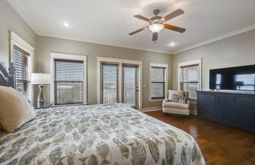 Silver Sands Beach House | 4120 Utes Street - Salty Beach by Vacations Perfected