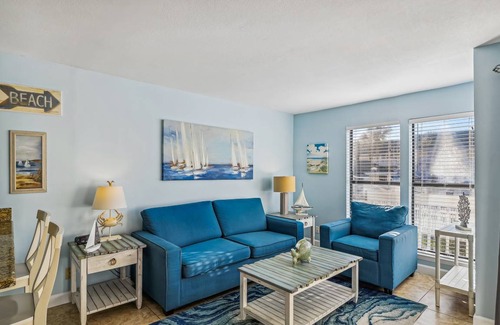 Holiday Isle Condo | 44 m² Condo ∙ 4 guests