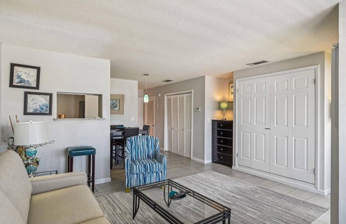 Holiday Isle Condo | 44 m² Condo ∙ 4 guests
