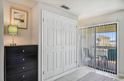 Holiday Isle Condo | 44 m² Condo ∙ 4 guests