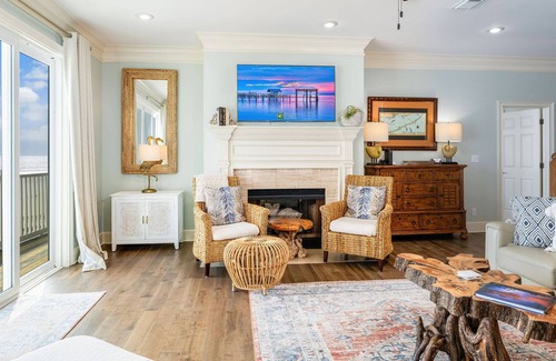 Plantation House | 5 BR 5 Bath BEACH FRONT home in The Plantation - located near community pool with access!
