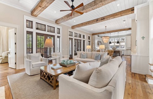 Watercolor House | 573 m² House ∙ 6 bedrooms ∙ 16 guests