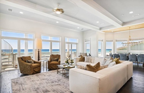 Sunnyside House | 607 m² House ∙ 8 bedrooms ∙ 38 guests
