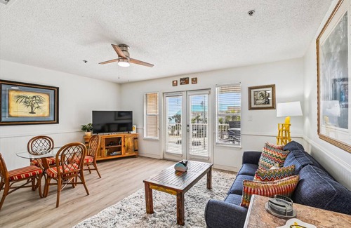 Crystal Beach Condo | 63 m² Condo ∙ 1 bedroom ∙ 6 guests