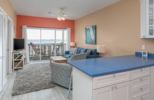Pensacola Beach Condo | 70 m² Condo ∙ 2 bedrooms ∙ 6 guests