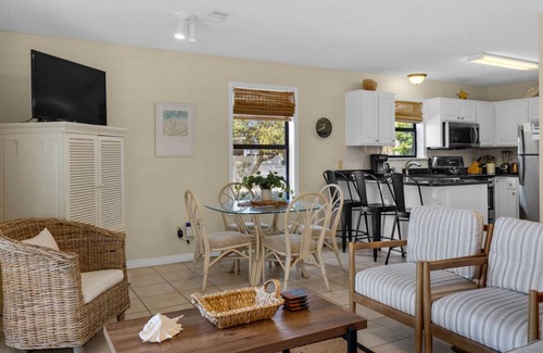 Seagrove Beach Apartment | 78 m² Apartment ∙ 2 bedrooms ∙ 7 guests