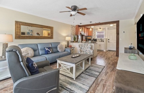 Silver Sands Beach Condo | 7904 Surf Dr #7 | 2 Bed, 1 Bath
