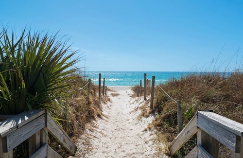 Bahama Beach Condo | 81 m² Condo ∙ 2 bedrooms ∙ 5 guests