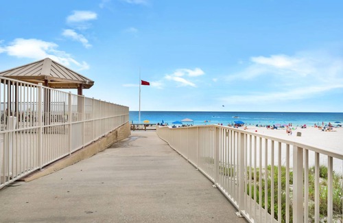 Lower Grand Lagoon Condo | 83 m² Condo ∙ 2 bedrooms ∙ 6 guests
