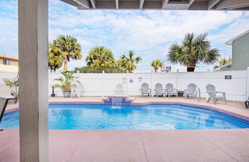 Lower Grand Lagoon Condo | 83 m² Condo ∙ 2 bedrooms ∙ 6 guests