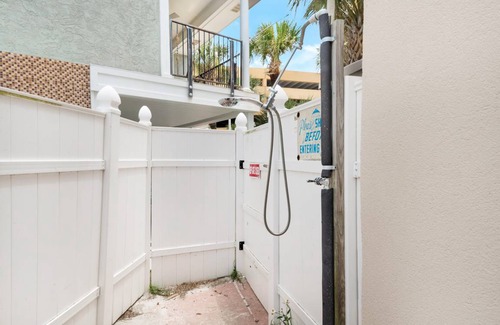 Lower Grand Lagoon Condo | 83 m² Condo ∙ 2 bedrooms ∙ 6 guests