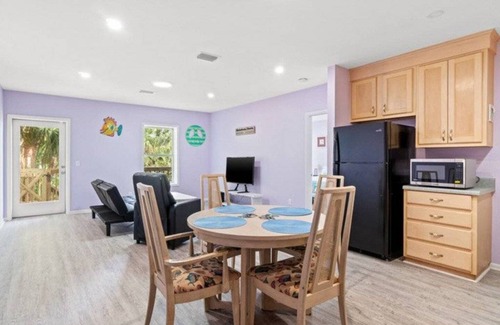 Historic Downtown Apalachicola Apartment | 84 m² Apartment ∙ 1 bedroom ∙ 4 guests