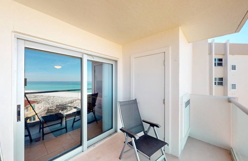 Pensacola Beach Condo | 85 m² Condo ∙ 1 bedroom ∙ 4 guests