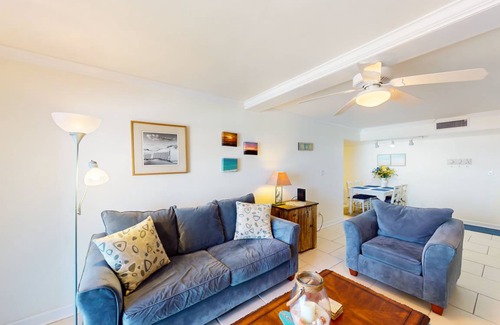 Pensacola Beach Condo | 85 m² Condo ∙ 1 bedroom ∙ 4 guests