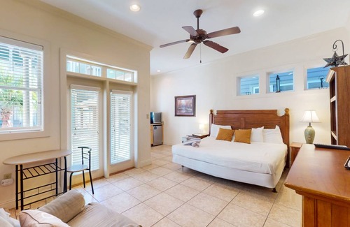 Crescent Beach House | 86 m² House ∙ 2 guests