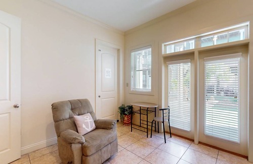 Crescent Beach House | 86 m² House ∙ 2 guests