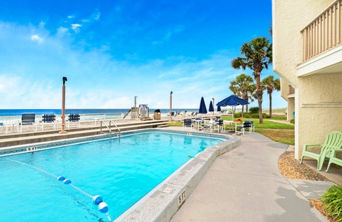 Fort Bay Condo | 88 m² Condo ∙ 1 bedroom ∙ 6 guests