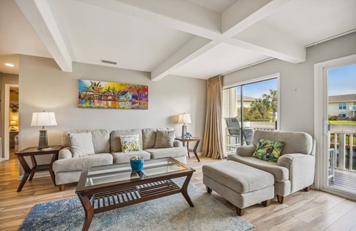 Holiday Isle Condo | 88 m² Condo ∙ 2 bedrooms ∙ 4 guests