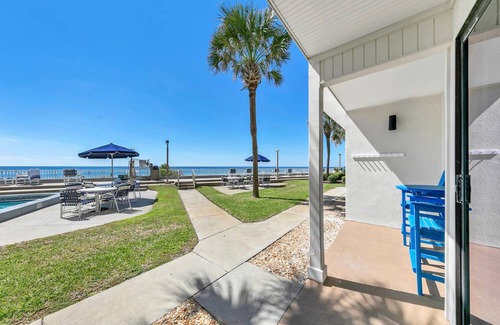 Fort Bay Condo | 88 m² Condo ∙ 1 bedroom ∙ 6 guests