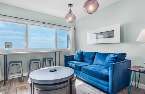 Sunnyside Condo | 93 m² Condo ∙ 2 bedrooms ∙ 6 guests