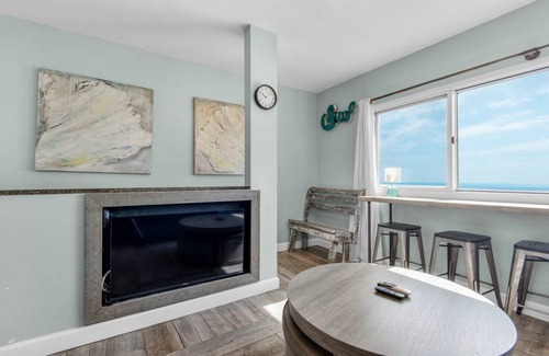 Sunnyside Condo | 93 m² Condo ∙ 2 bedrooms ∙ 6 guests