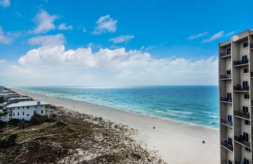 Sunnyside Condo | 93 m² Condo ∙ 2 bedrooms ∙ 6 guests