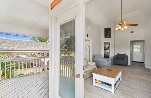 North Lagoon Oaks House | 93 m² House ∙ 2 bedrooms ∙ 6 guests