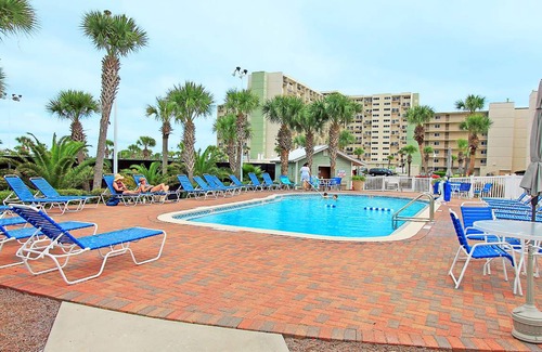 Sunnyside Condo | 95 m² Condo ∙ 2 bedrooms ∙ 6 guests