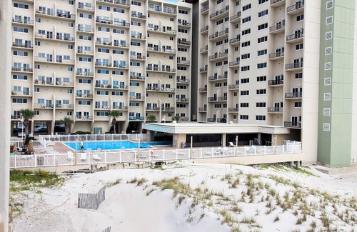 Sunnyside Condo | 95 m² Condo ∙ 2 bedrooms ∙ 6 guests