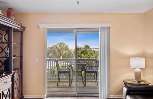 Bahama Beach Condo | 95 m² Condo ∙ 2 bedrooms ∙ 4 guests