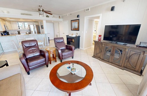 Holiday Isle Condo | 98 m² Condo ∙ 2 bedrooms ∙ 6 guests