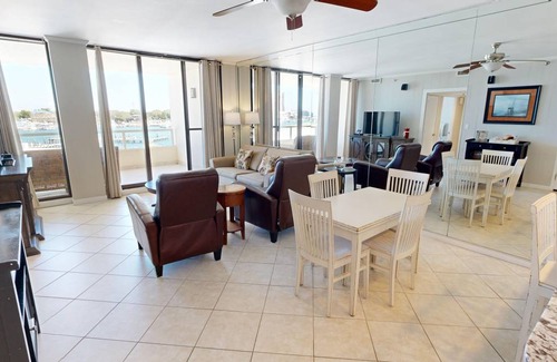 Holiday Isle Condo | 98 m² Condo ∙ 2 bedrooms ∙ 6 guests